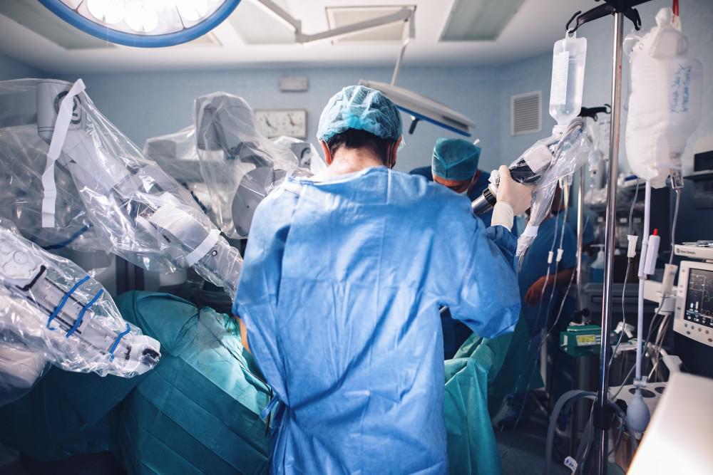 AOI-5 Benefits of Robotic Surgery 1 robotic-surgery